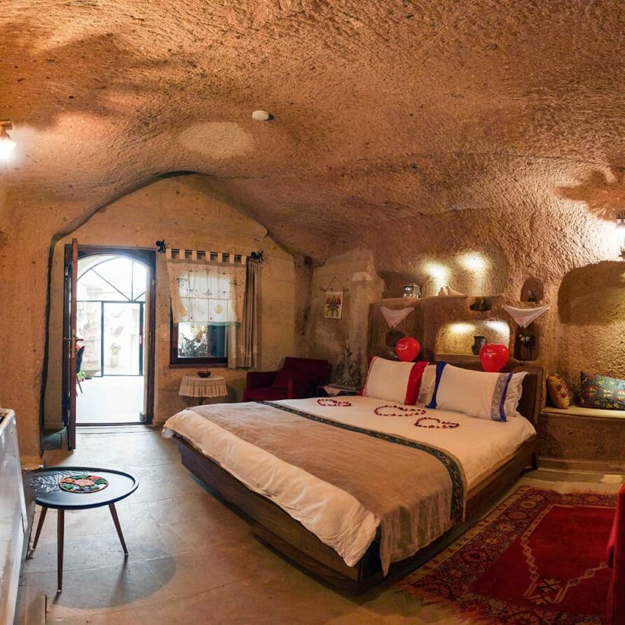 Cave Suite