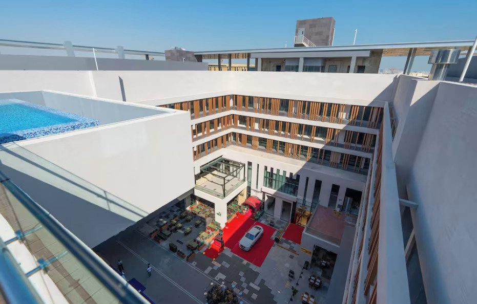 Accommodation Category: <span>West Walk Retaj Hotel</span>